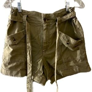 NWOT Khaki cargo shorts